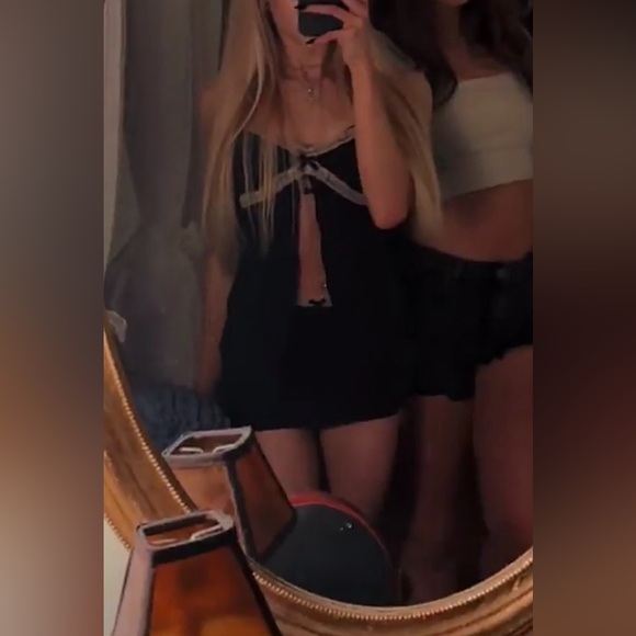 Sorely Edikted 2pc XS Set- Top & Skirt - Picture 2 of 2